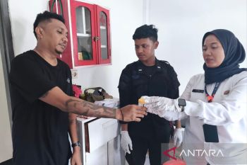 Ditjenpas Maluku gencarkan tes urine pastikanLapas bebas narkoba