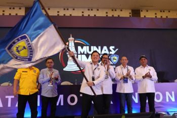 IMI pimpinan Moreno Soeprapto terima SK KONI