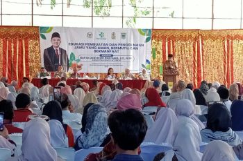 Anggota DPR dan Kemenkes sosialisasikan jamu aman konsumsi di Padang Pariaman