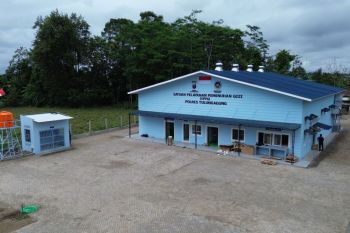 Dukung pengembangan minat dan bakat pelajar, Wako Fadly Amran serahkan alat band pada tujuh SMPN di Kota Padang