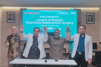 Pertama di Sumatera, RS Awal Bross operasi lutut robotik kepada dua pasien