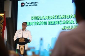 Kolaborasi PLN - KAI, siap elektrifikasi jalur Kereta Indonesia