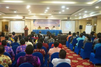 Kemenag meminta guru agama di Papua menanamkan semangat cinta pendidikan