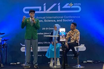 Dua siswa MAN Insan Cendekia Pekalongan tampil dalam AICIS 2025