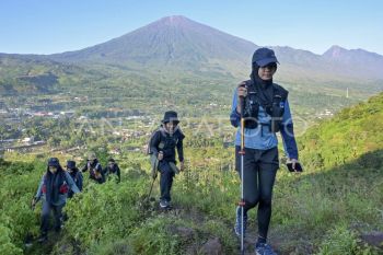 Pendakian Gunung Rinjani Lombok di tutup awal Januari 2026