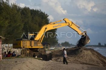 Kampung nelayan merah putih di Sumatera Barat