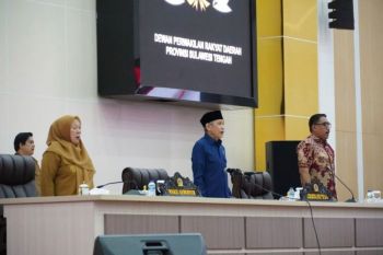DPRD Sulteng sahkan dua Raperda perkuat kelembagaan dan tata kelola BUMD
