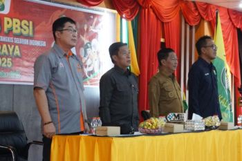 Bupati minta pebulutangkis Murung Raya mampu bersaing dengan daerah lain