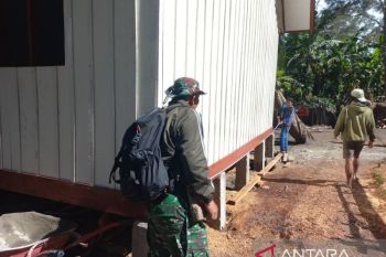 Dinas PKP Jayawijaya tinjau pembangunan rumah dibangun Kodim 1702