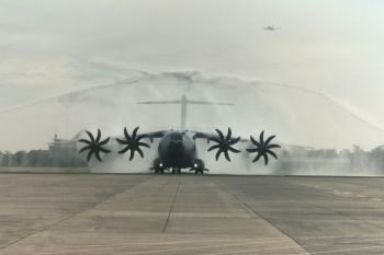 Pesawat angkut terbesar TNI AU A400M mendarat di Halim Perdanakusma