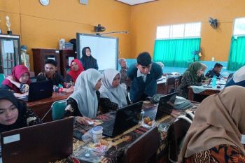 Dosen Unila gelar pelatihan pemanfaatan AI untuk rancang pembelajaran STEM