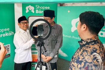 Pelatihan digital bagi para santri yang diselenggarakan Shopee, bantu pemerintah
