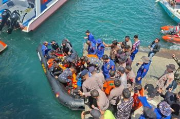 SAR gabungan evakuasi korban kedua tenggelam di Teluk Manado