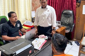 Polres Situbondo ungkap sindikat penjual emas palsu antarkota
