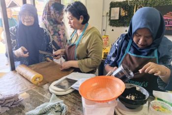 PT Semen Padang dukung pelatihan tata boga untuk warga Teluk Bayur, dorong kemandirian ekonomi keluarga kurang mampu