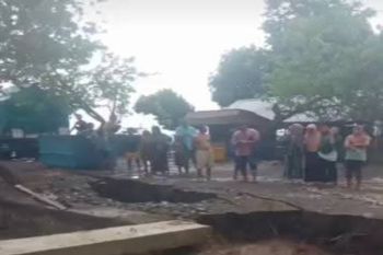Ratusan rumah di Bima terendam banjir, jalur lintas Tambora sempat lumpuh