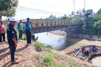 Wawako Payakumbuh tinjau pelaksanaan proyek pengendalian banjir
