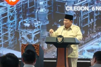 Prabowo vows safe, open climate for foreign investment