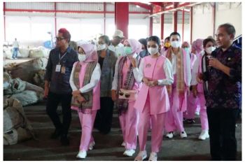 Tim PSBS Padas jelaskan pengolahan sampah Bali ke istri Wapres