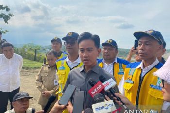 Wapres Gibran sebut Soeharto-Gus Dur beri sumbangsih besar