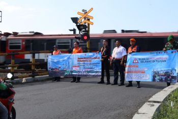 KAI Daop 6 Yogyakarta imbau kewaspadaan di perlintasan sebidang