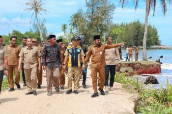 Pemkab Aceh Timur bangun pemecah ombak cegah abrasi pantai wisata