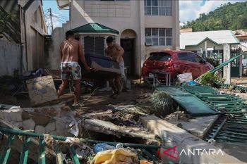 Korban tewas akibat Topan Kalmaegi yang terjang Filipina capai 232 orang