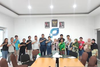 Pelindo sosialisasi standar-sterilisasi Pelabuhan Manado ke pedagang asongan