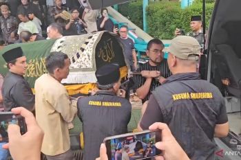 Jenazah Antasari Azhar disemayamkan di San Diago Hills Karawang