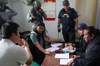 Imigrasi periksa kapal asing yang sandar di Pelabuhan Tanjung Priok