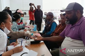 Dinkes Jayawijaya gelar pengobatan gratis untuk tenaga kebersihan