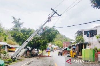 Enam rumah di Bima rusak diterjang angin kencang