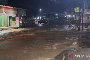 Hujan semalam picu banjir di Dompu, Ratusan rumah dan lahan pertanian terendam