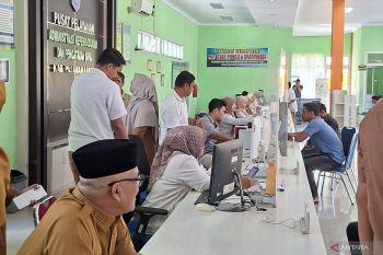 Pemkab Pasaman Barat ajak masyarakat urus KTP elektronik
