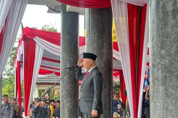 Peringati Hari Pahlawan, Gubernur Mahyeldi Pimpin Upacara dan Serukan Nilai Keikhlasan