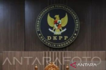 Langgar KEPP, DKPP sanksi Komisioner Bawaslu Wajo tak layak penyelenggara