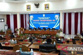 Pemkab-DPRD Jayapura sepakati perda lindungi-lestarikan Danau Sentani