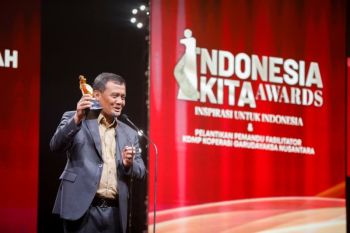 Pemprov Jateng raih penghargaan Pioneer of Economic Empowerment di ajang Indonesia Kita Award