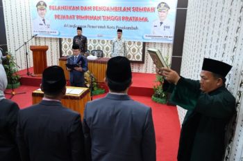 Wako Payakumbuh lantik 14 pejabat Pemkot Payakumbuh
