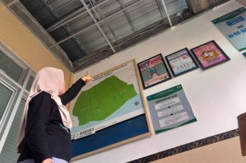 Gedung Puskesmas Gambesi Ternate rusak diterjang angin kencang