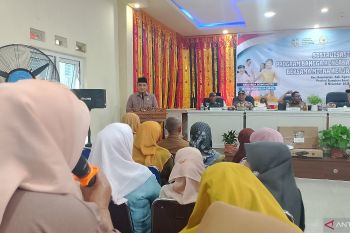 Legislator RI Ade Rezki gelar Sosialisasi Bangga Kencana di Padang Luar Agam