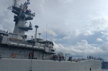 Sandar di Bitung KRI Yos Sudarso perkuat eksistensi TNI AL