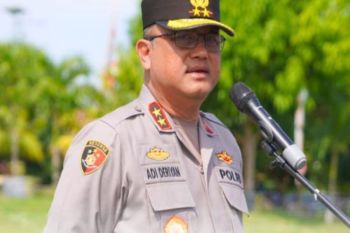 Kapolda Sulbar beri penghargaan empat personel TNI