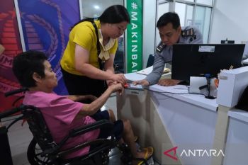 Penerbitan paspor di Kantor Imigrasi Pontianak