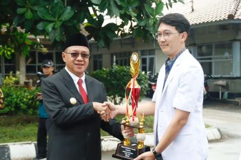 Bupati ajak tenaga kesehatan di Banyumas terus berinovasi tingkatkan kualitas layanan