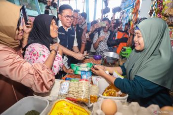 Kunjungan kerja Menteri Perdagangan di Surabaya