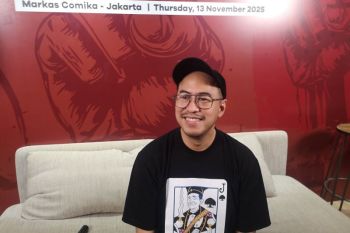 Pandji Pragiwaksono berdialog dengan AMAN perihal solusi lawakan terkait Toraja