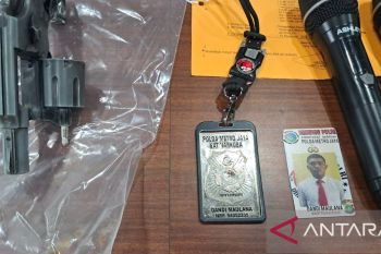 Polisi gadungan akui beli pistol dan buat ID palsu sebelum beraksi