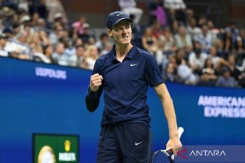 Sinner akhiri musim Shelton dengan kemenangan sempurna di ATP Finals