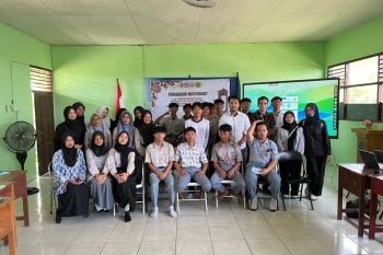 Akademisi UMPR latih e-learning bagi guru dan siswa SMA